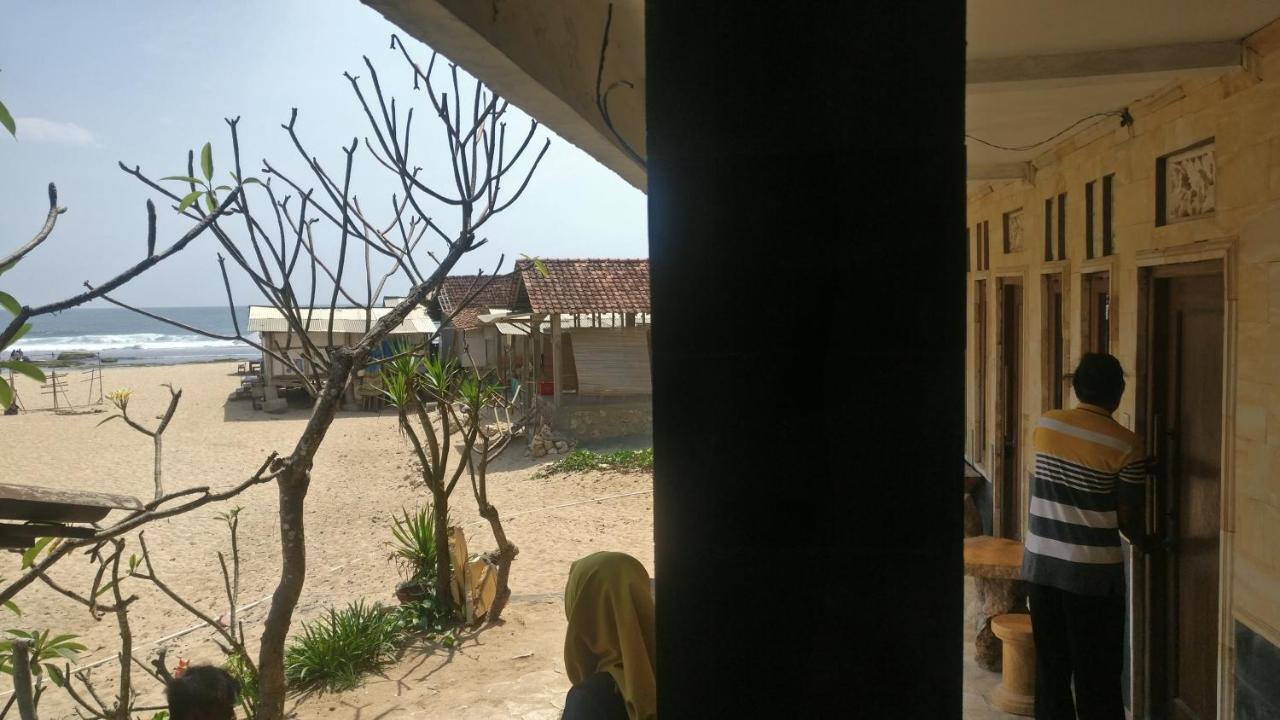 Hotel Kampoeng Drini Brono Extérieur photo